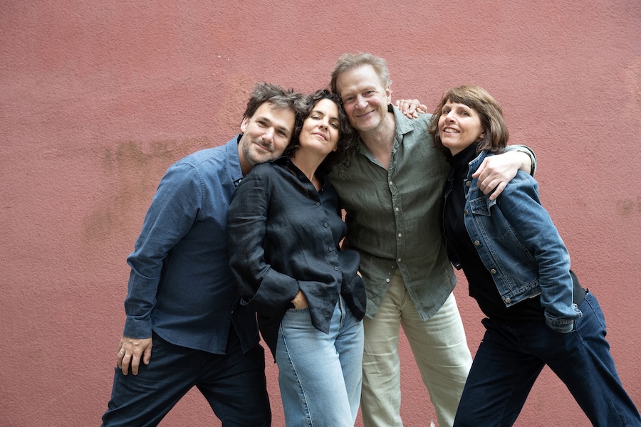 Bretterleuchten_Juni 26_Fotocopyright_Mariann_Menke_6605 Kopie Wahrheiten - Ensemble 1
